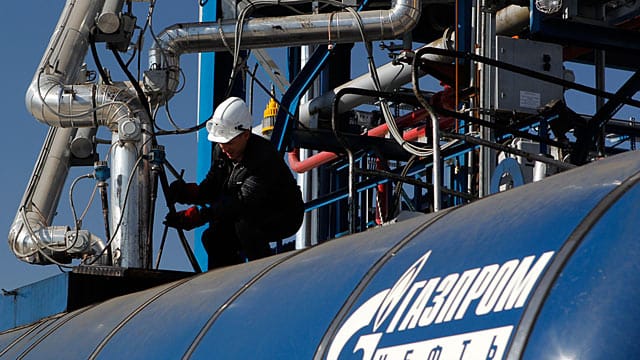 Gazprom-Raffinerie: Rohstoff-Gigant rutscht in die Krise