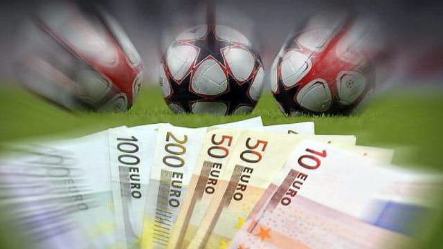 Schon im Jugendfußball geht es ums Geld.