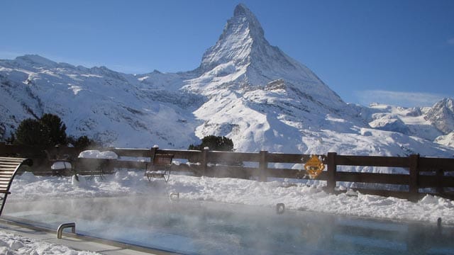 Hotel Riffelalp in Zermatt, mit Europas höchstgelegenen Außenpool