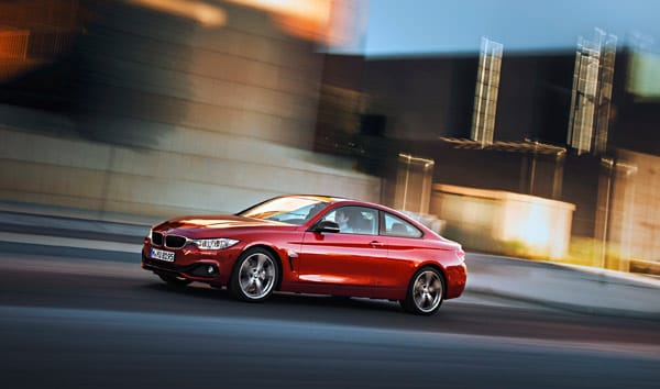 Dynamik heißt das Stichwort beim BMW 4er Coupé, das unter anderem den niedrigsten Schwerpunkt aller derzeitigen BMW-Modelle besitzt.