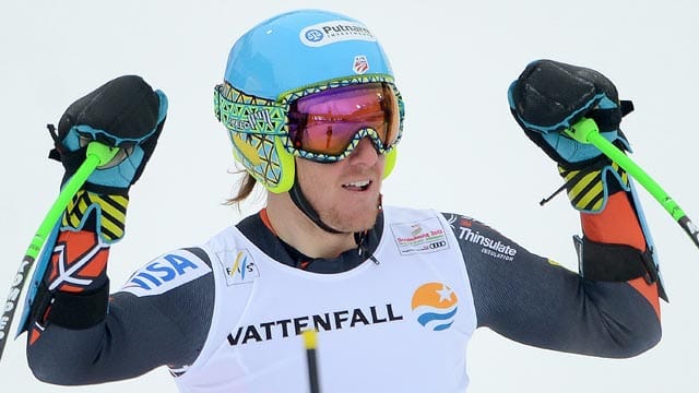 Ted Ligety jubelt nach der Zieleinfahrt.