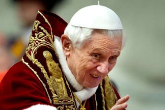 Papst Benedikt XVI. sagt, er habe nicht mehr genug Kraft für sein Amt