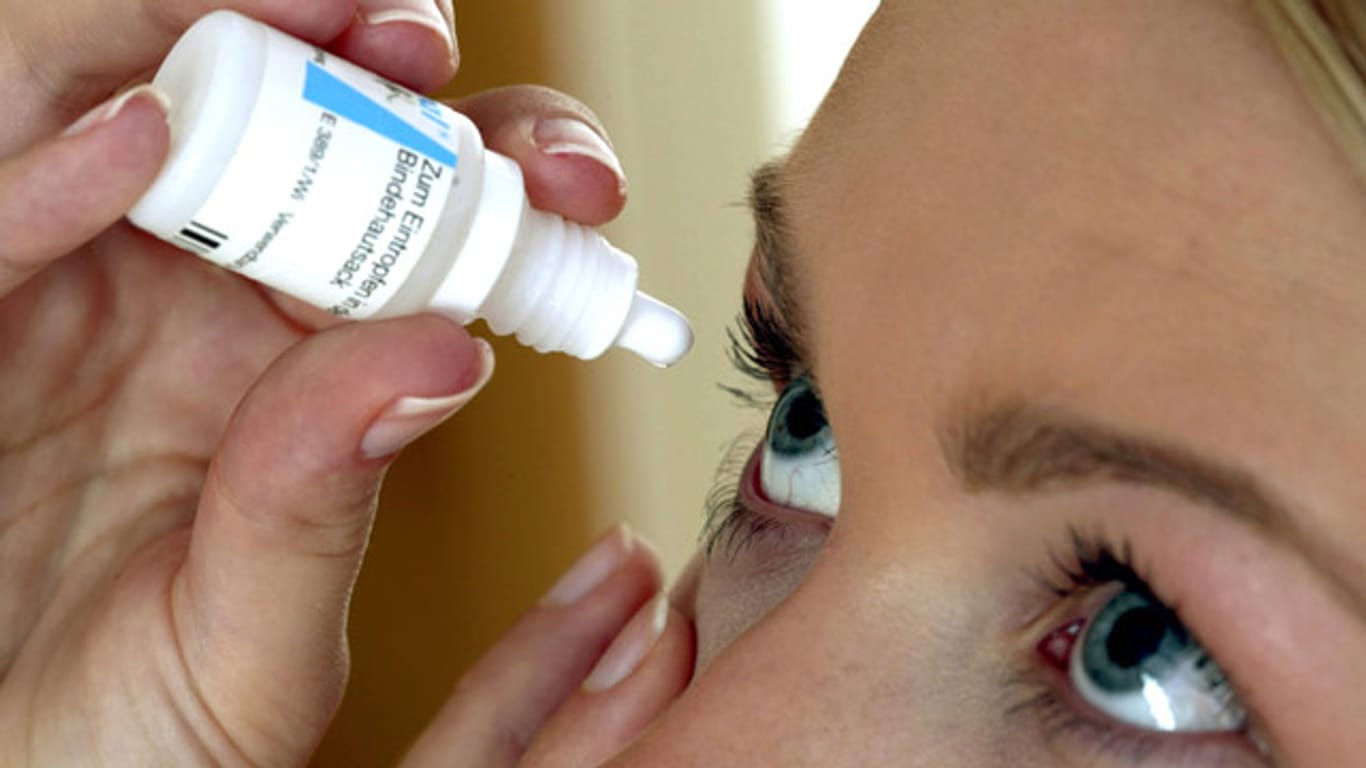 Uveitis ist eine Augenentzündung und kann als Folge von Rheuma auftreten