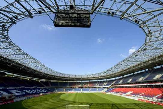 Elf Jahre lang trug das Hannoveraner Stadion den Namen "AWD Arena".