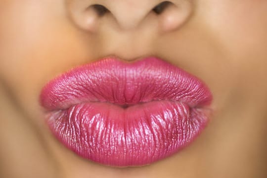 Make-up: Lippen in Pink und Rosa sind im Frühjahr und Sommer angesagt.