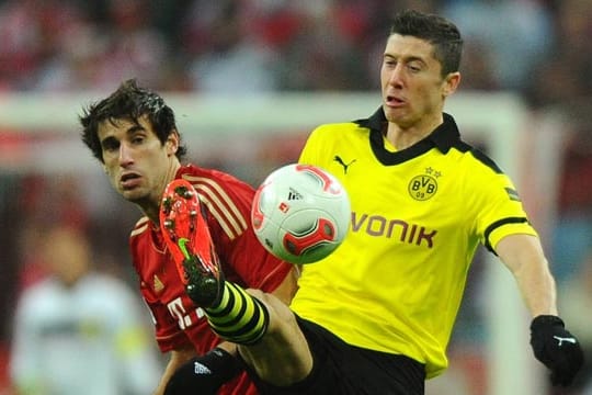 Robert Lewandowski (re.) und Javi Martinez könnten schon bald Teamkollegen sein.