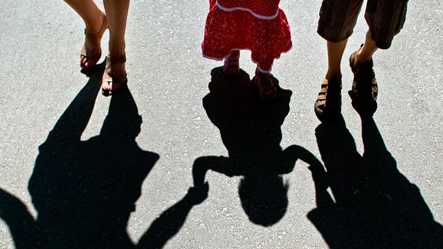 Sexueller Missbrauch in der Familie - ein Schatten über der scheinbar heilen Welt.