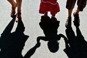 Sexueller Missbrauch in der Familie - ein Schatten über der scheinbar heilen Welt.