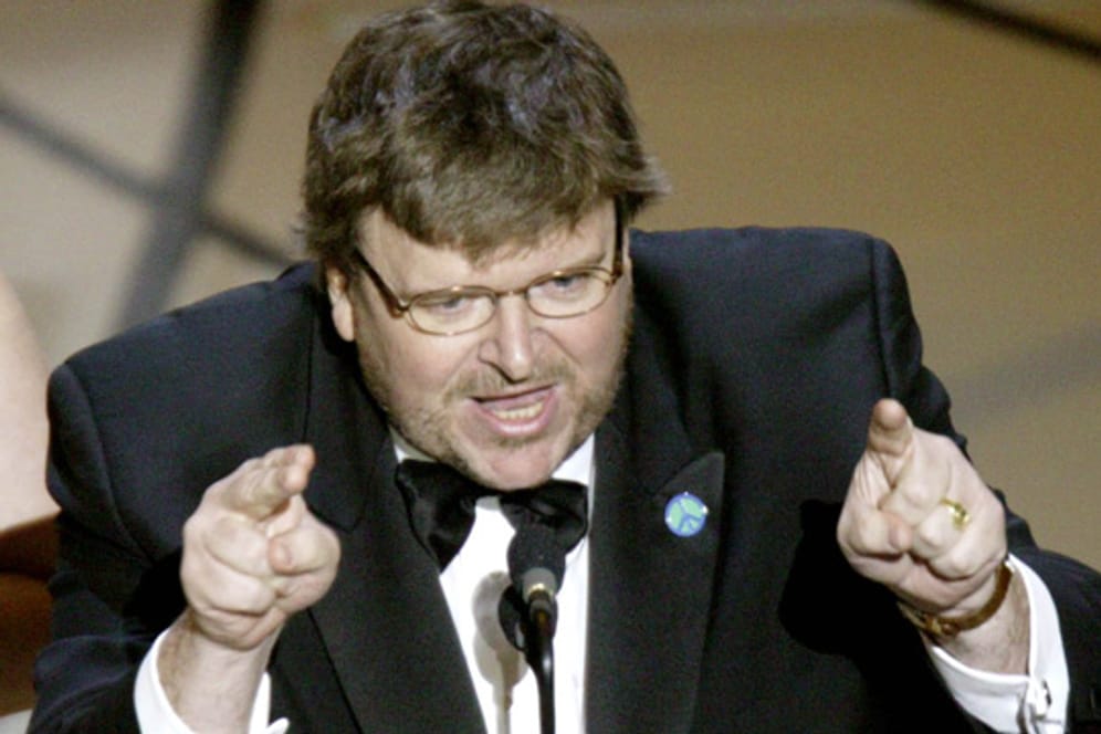 2003 sorgte Regisseur Michael Moore mit seiner Anti-George-Bush-Rede für Aufsehen.