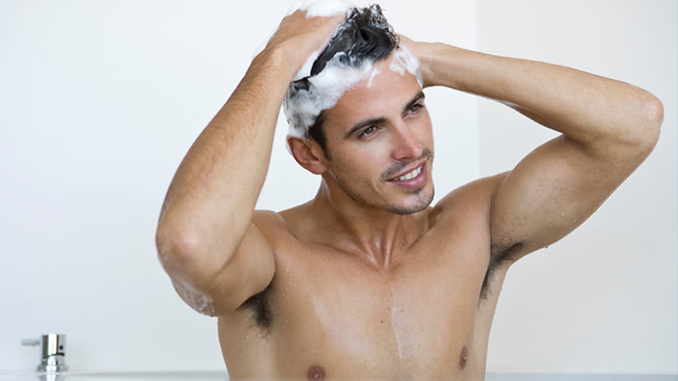 Kann die richtige Haarpflege tatsächlich den Haarausfall bekämpfen?