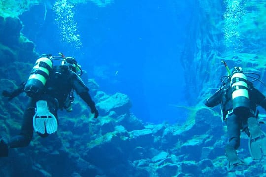 Island: Tauchen in der Kontinentalspalte Silfra.