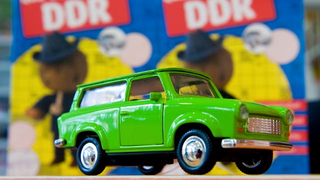 Ein Modell eines Trabant in Tangermuende in der Firma Ostprodukte-Versand