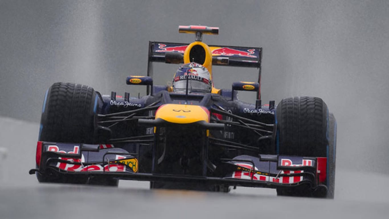 Bei den letzten Tests in Barcelona sind bei Sebastian Vettel und Co. wohl Regenreifen angesagt.