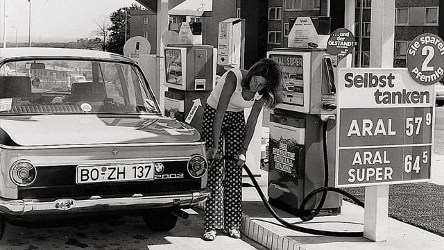 Das waren noch Zeiten: 65 Pfennig für einen Liter Super an der SB-Tankstelle