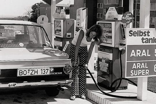 Das waren noch Zeiten: 65 Pfennig für einen Liter Super an der SB-Tankstelle