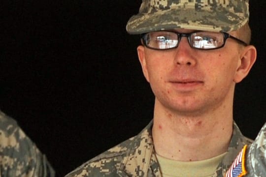 Bradley Manning im Dezember auf dem Weg aus dem Gerichtssaal