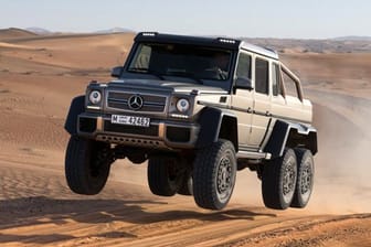 Durch die Wüste im Mercedes G 63 AMG 6x6