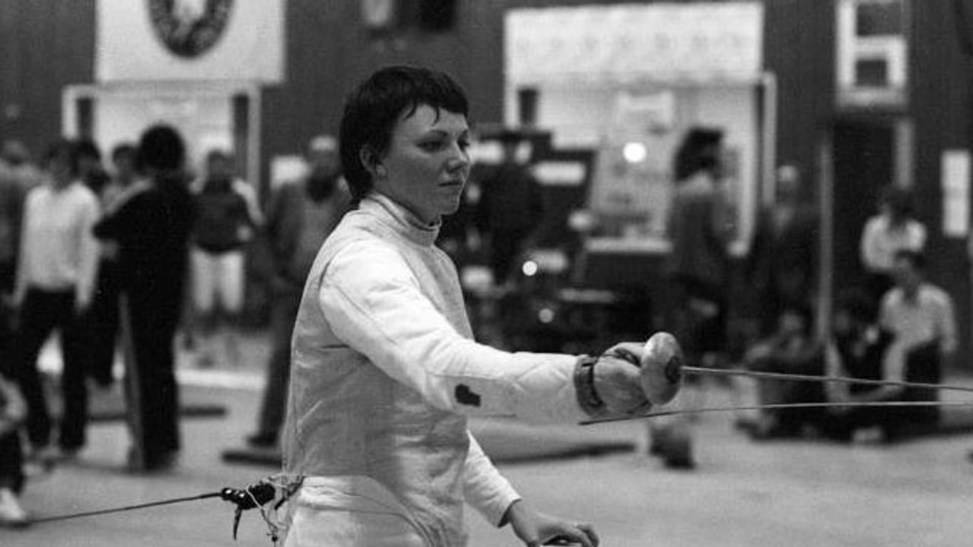 Die Fechterin Sabine Bischoff im Jahr vor den Olympischen Spielen von Los Angeles 1984.