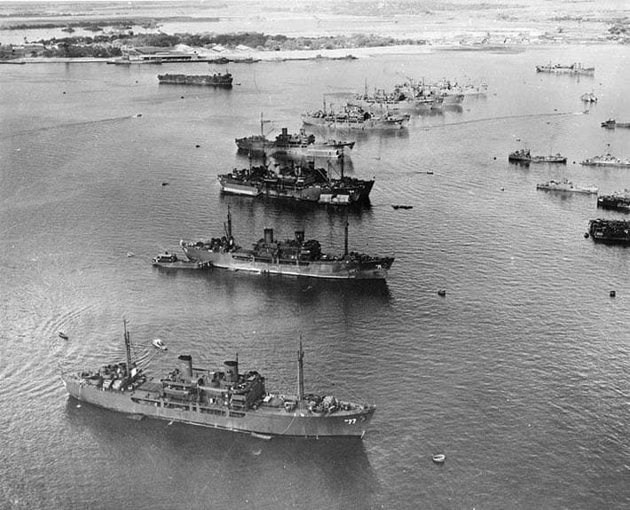 "Operation Crossroads": Als die USA ihre Atomwaffen im Pazifikparadies testeten. "Operation Crossroads": Als die USA ihre Atomwaffen im Pazifikparadies testeten.