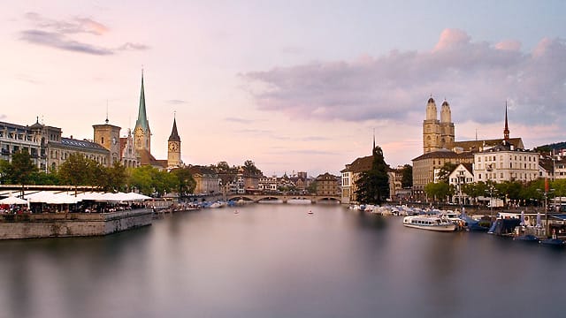 Zürich - ein See, zwei Flüsse und die höchste Bäderdichte der Welt.