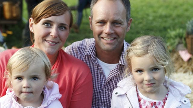 ZDF-Doku "Was kostet ein Kind?" Trotz aller Ausgaben weiß Papa Hullmann: Die Zeit mit den eigenen Kindern ist "unbezahlbar".