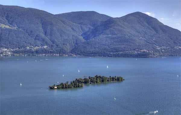 Blick auf die Isole di Brissago und den Lago Maggiore.