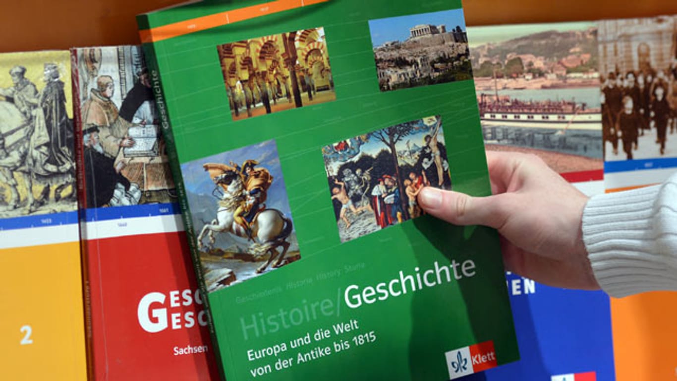 Schule: Das deutsch-französische Schulbuch "Geschichte. Europa und die Welt von der Antike bis 1815" vom Klett-Verlag ist zum "Schulbuch des Jahres" gekürt worden.