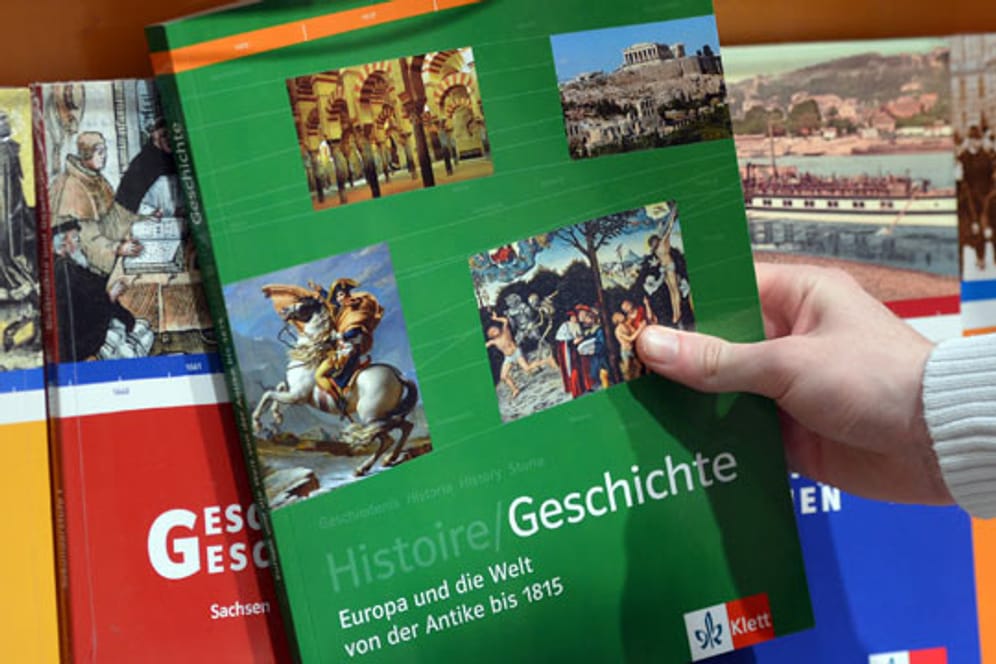 Schule: Das deutsch-französische Schulbuch "Geschichte. Europa und die Welt von der Antike bis 1815" vom Klett-Verlag ist zum "Schulbuch des Jahres" gekürt worden.