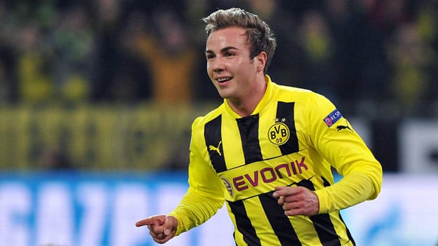 Mario Götze kann seiner Zukunft beim BVB gelassen entgegen sehen. Mario Götze kann seiner Zukunft beim BVB gelassen entgegen sehen.
