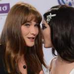 Carla Bruni und Lana del Ray scheinen sich gut zu verstehen.