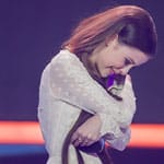 Sophia Thomalla, die mit ihrer Mutter Simone die Laudatio gehalten hatte, verdrehte bei derlei Gefühlsausbrüchen nur die Augen.