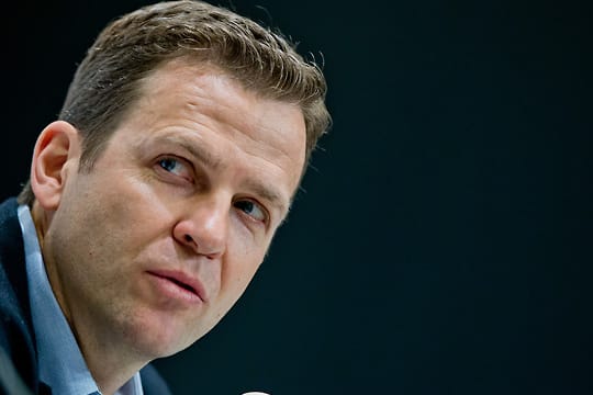 Oliver Bierhoff blickt kritisch in die Zukunft.