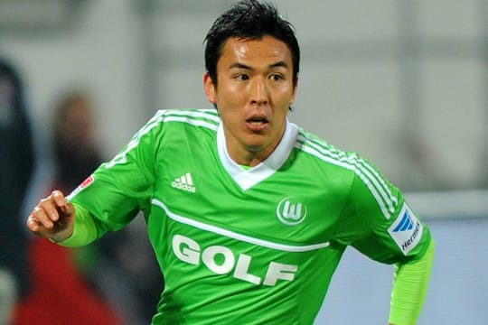 Makoto Hasebe hilft Kindern in Fukushima.
