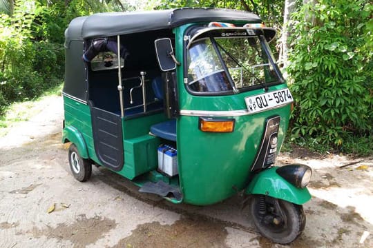 Tuk Tuk Bajaj RE4Stroke: Dreirad mit acht PS