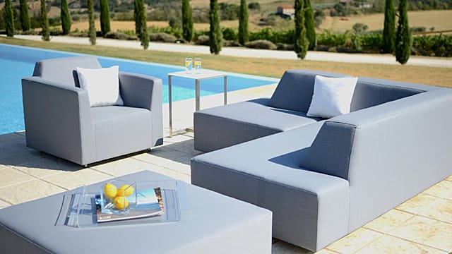 Gartenmöbel-Trend 2013: Bequeme Sofas wie im Wohnzimmer.