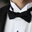 Dresscode: Der "Black-Tie"-Dresscode fordert vom Gast das Tragen von Smoking und Fliege.