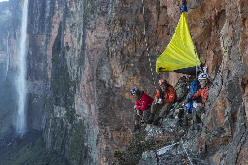 Stefan Glowacz, Holger Heuber und Kurt Albert campieren am Roraima. Stefan Glowacz, Holger Heuber und Kurt Albert campieren am Roraima.
