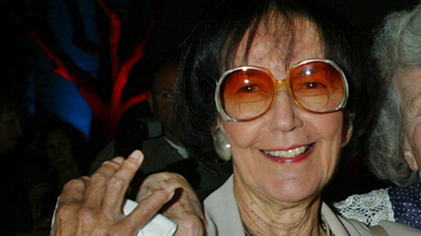 Frühere Oscar-Präsidentin Fay Kanin im Jahr 2003.