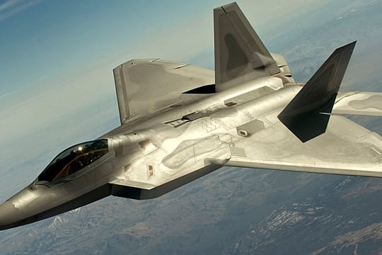 Tarnkappen-Jets des Typs F-22 Raptor