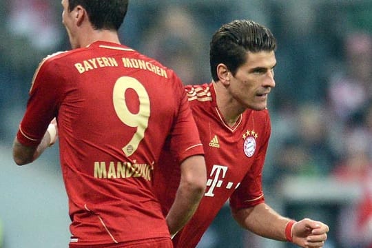 Mario Mandzukic (li.) macht Platz für Mario Gomez.
