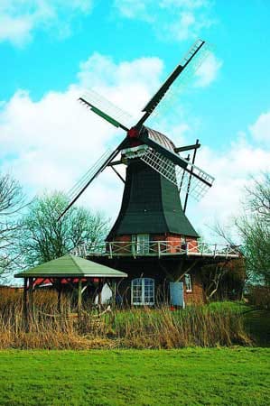 Ungewöhnliche Unterkunft an der Nordsee: Diese Windmühle können Besucher mieten.