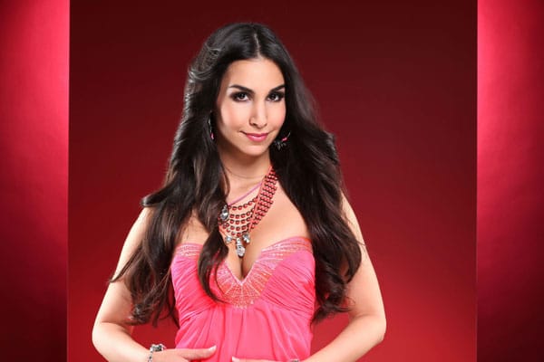 "GZSZ"-Schauspielerin Sila Sahin macht bei "Let's Dance" für ihre Mutter mit: "Dass ich jetzt hier mitmache, ist eine Wiedergutmachung für meine Mutter. Sie hat sich immer eine Karriere als Tänzerin für mich gewünscht". "GZSZ"-Schauspielerin Sila Sahin macht bei "Let's Dance" für ihre Mutter mit: "Dass ich jetzt hier mitmache, ist eine Wiedergutmachung für meine Mutter. Sie hat sich immer eine Karriere als Tänzerin für mich gewünscht".