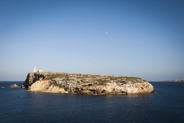 Nur hundert Meter trennen die Inseln von der Hauptinsel Maltas.