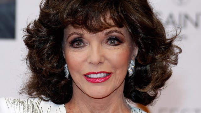 Joan Collins: Mit 79 Jahren noch rank und schlank.