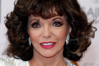 Joan Collins: Mit 79 Jahren noch rank und schlank.