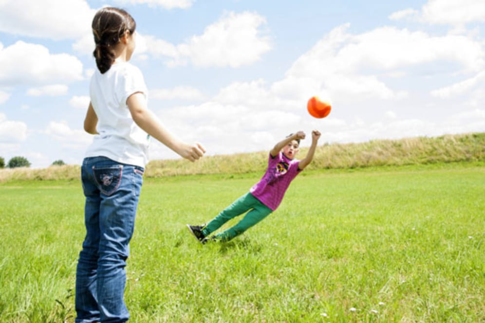Ballspiele können die Konzentration Ihrer Kinder fördern