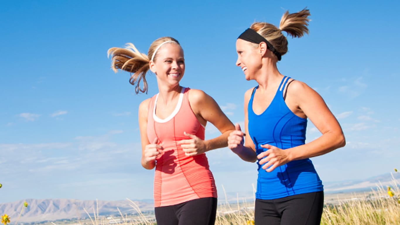 Laufen: Frauen laufen gerne gemütlich los.