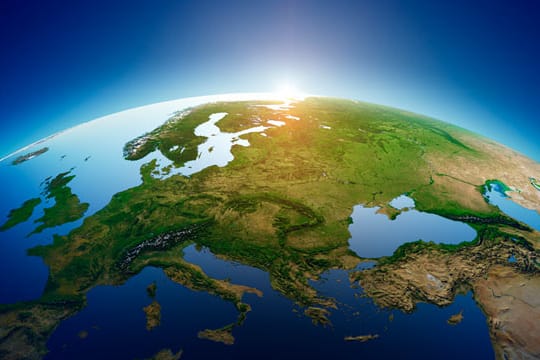 Warum ist die Nordhalbkugel wärmer als die Südhalbkugel? Forscher wollen das Phänomen jetzt enträtselt haben