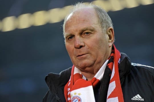 Uli Hoeneß blickt selbstbewusst voraus.