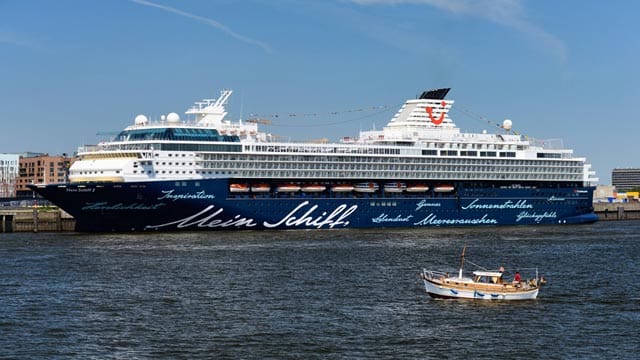 Wer flexibel bei der Routen- und Kabinenwahl ist, kommt günstiger aufs Kreuzfahrtschiff.